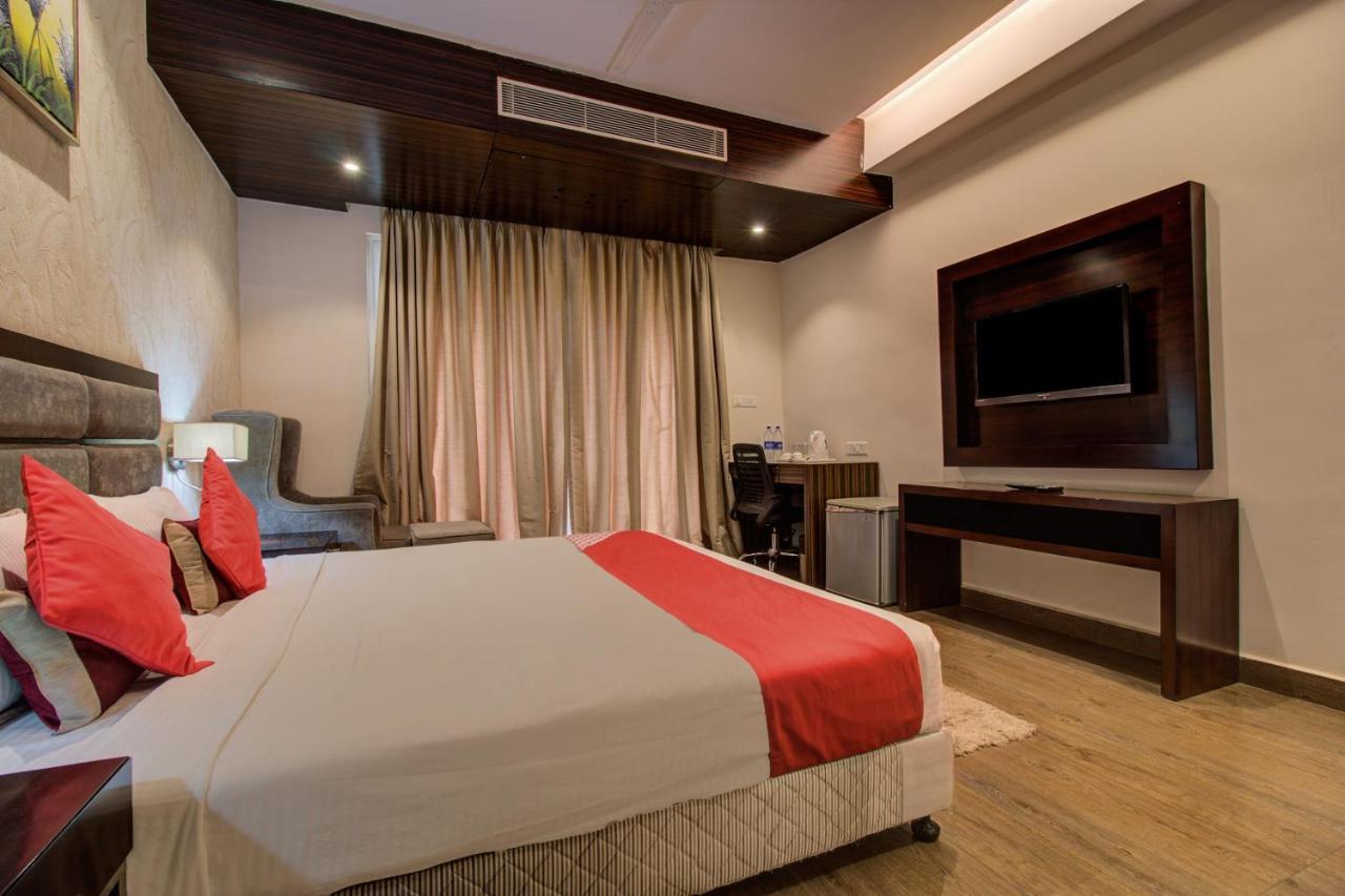 Oyo 3575 The Wave International Hotell Jamshedpur Exteriör bild
