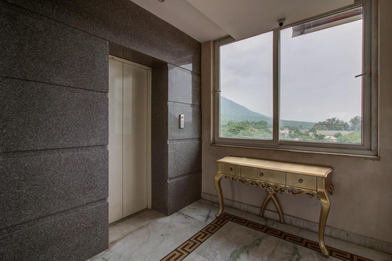 Oyo 3575 The Wave International Hotell Jamshedpur Exteriör bild