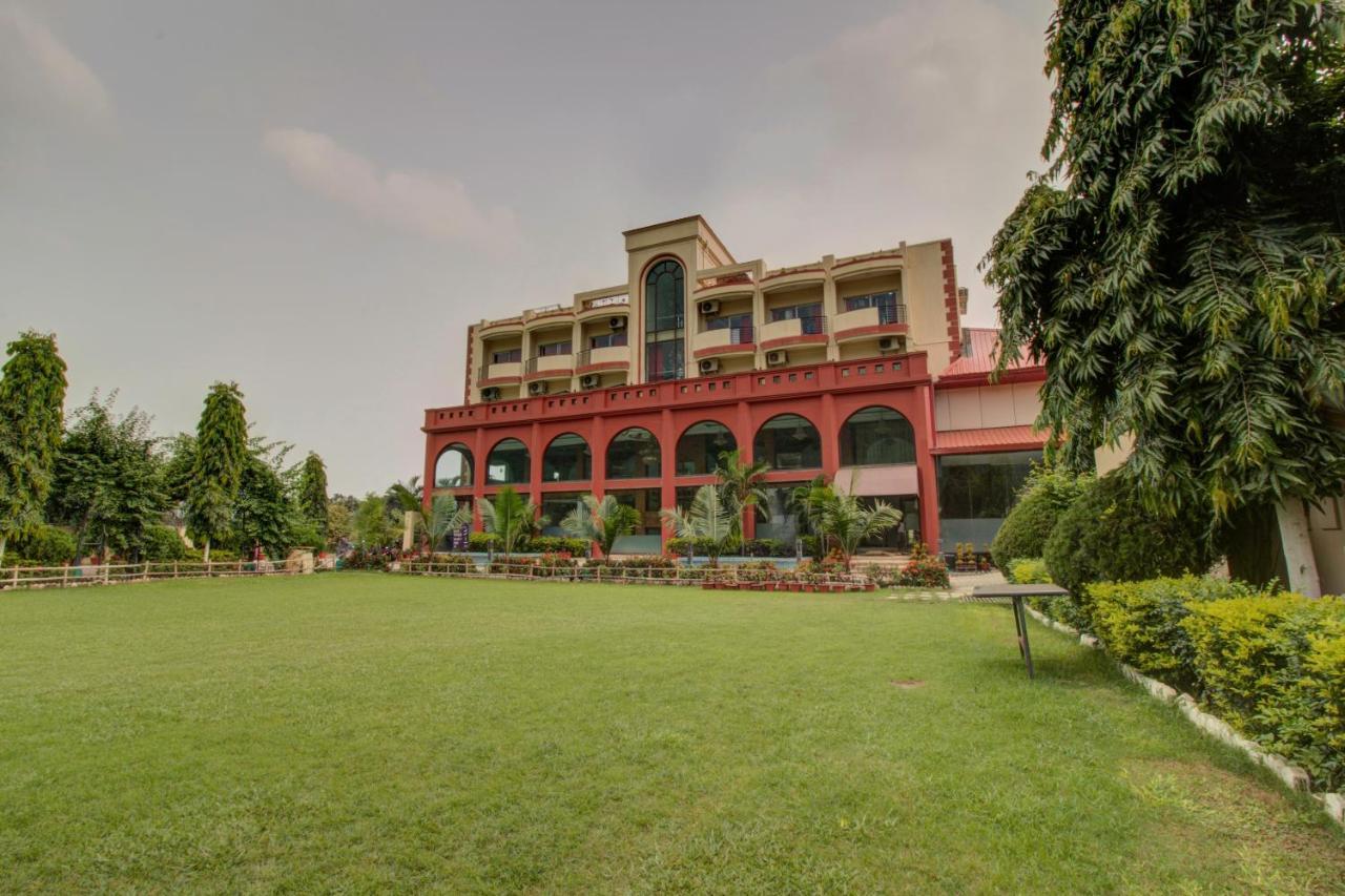 Oyo 3575 The Wave International Hotell Jamshedpur Exteriör bild