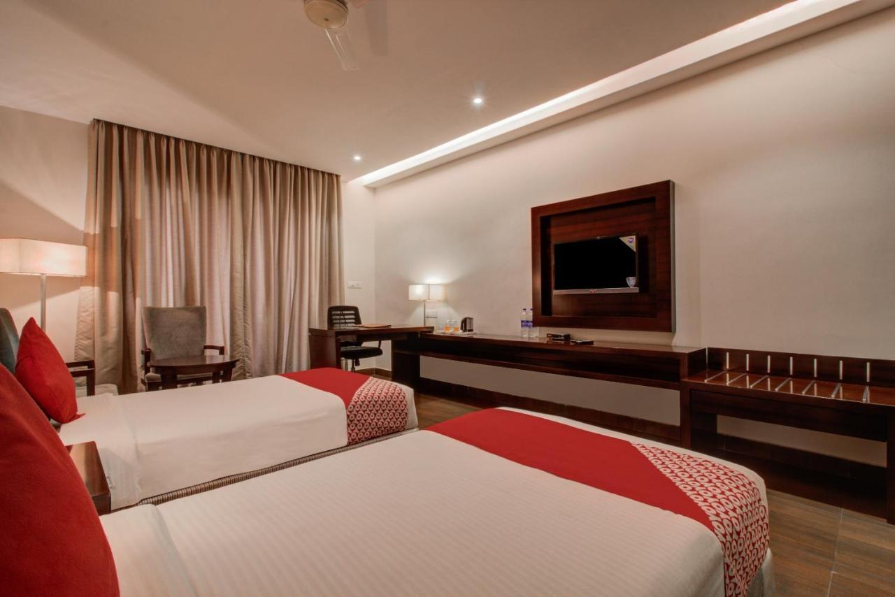 Oyo 3575 The Wave International Hotell Jamshedpur Exteriör bild