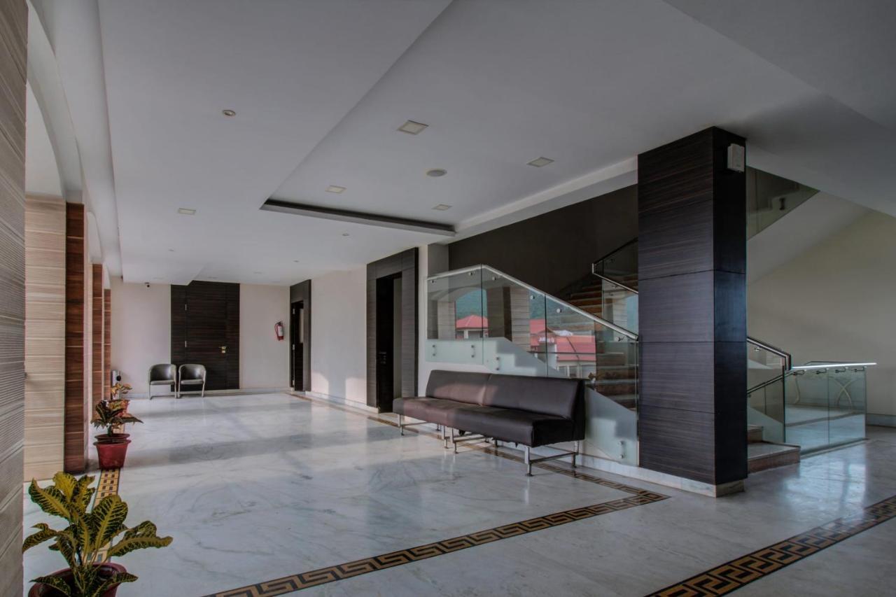 Oyo 3575 The Wave International Hotell Jamshedpur Exteriör bild