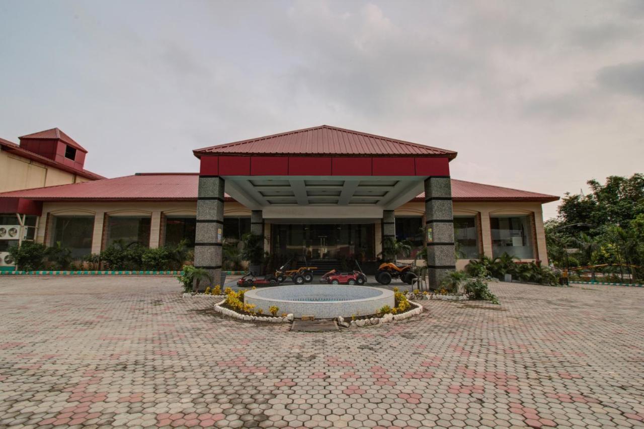 Oyo 3575 The Wave International Hotell Jamshedpur Exteriör bild