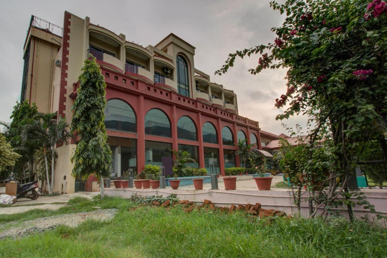 Oyo 3575 The Wave International Hotell Jamshedpur Exteriör bild